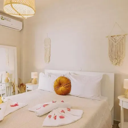 Апартаменти Aqua Breeze Rethymno (Crete)